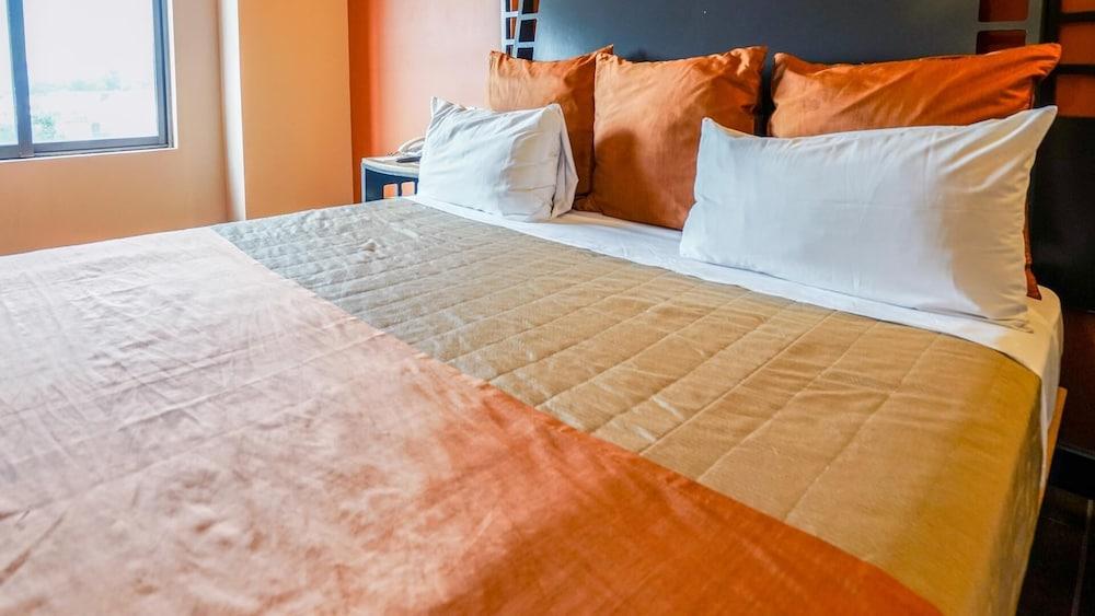 Hotel Celta ซาโปปัน ภายนอก รูปภาพ