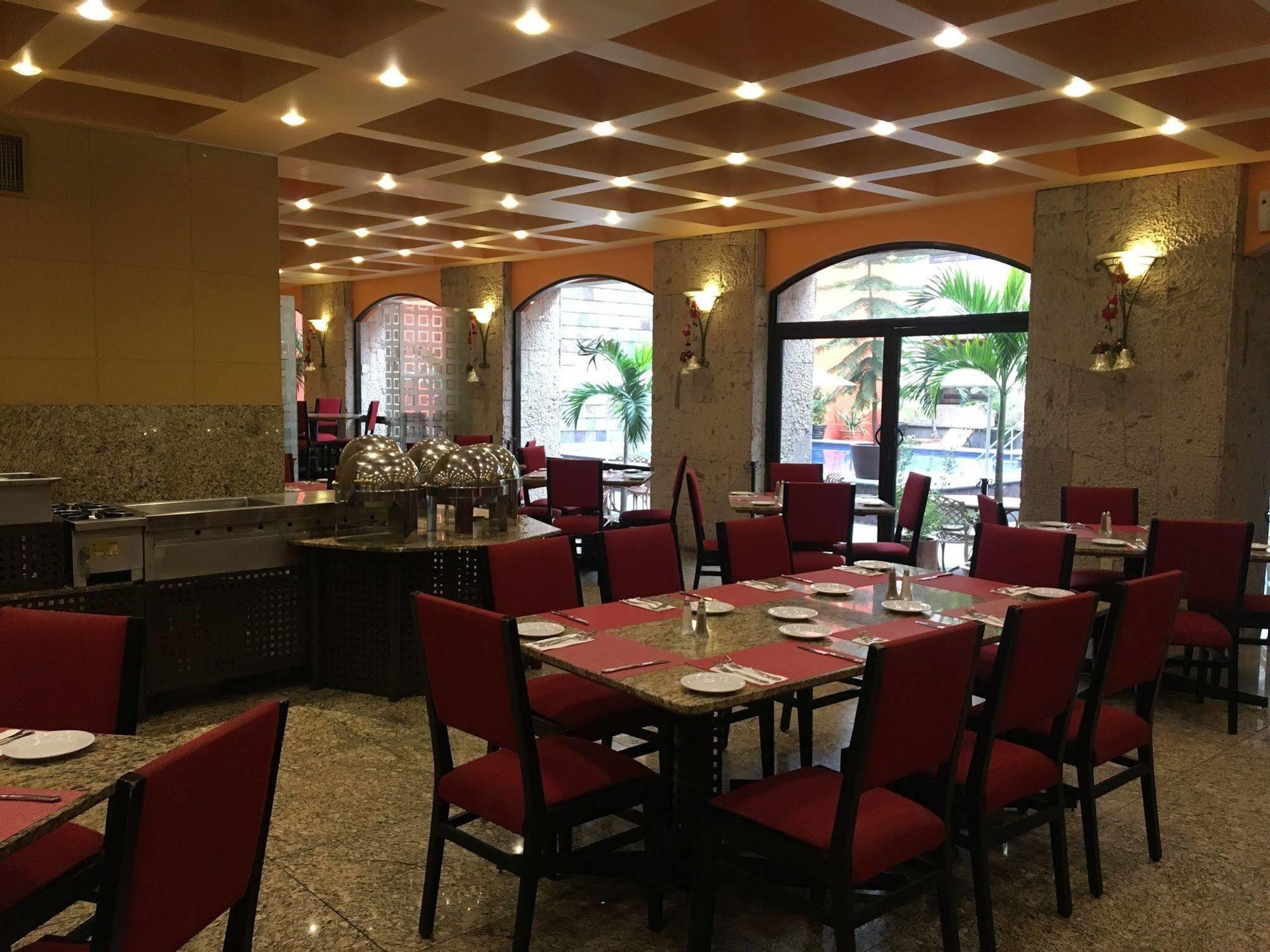 Hotel Celta ซาโปปัน ภายนอก รูปภาพ